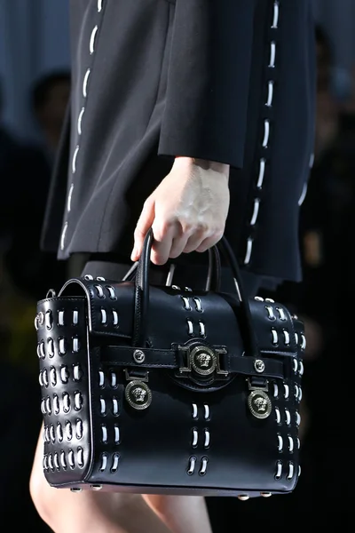 Look 5